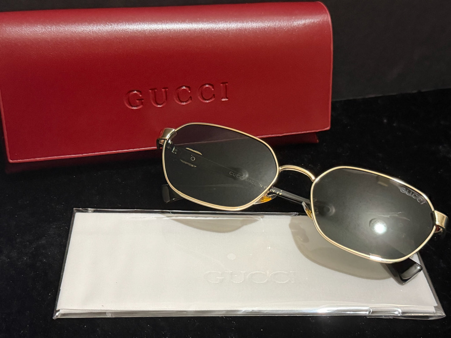 Midnight Honey Oval Shades
