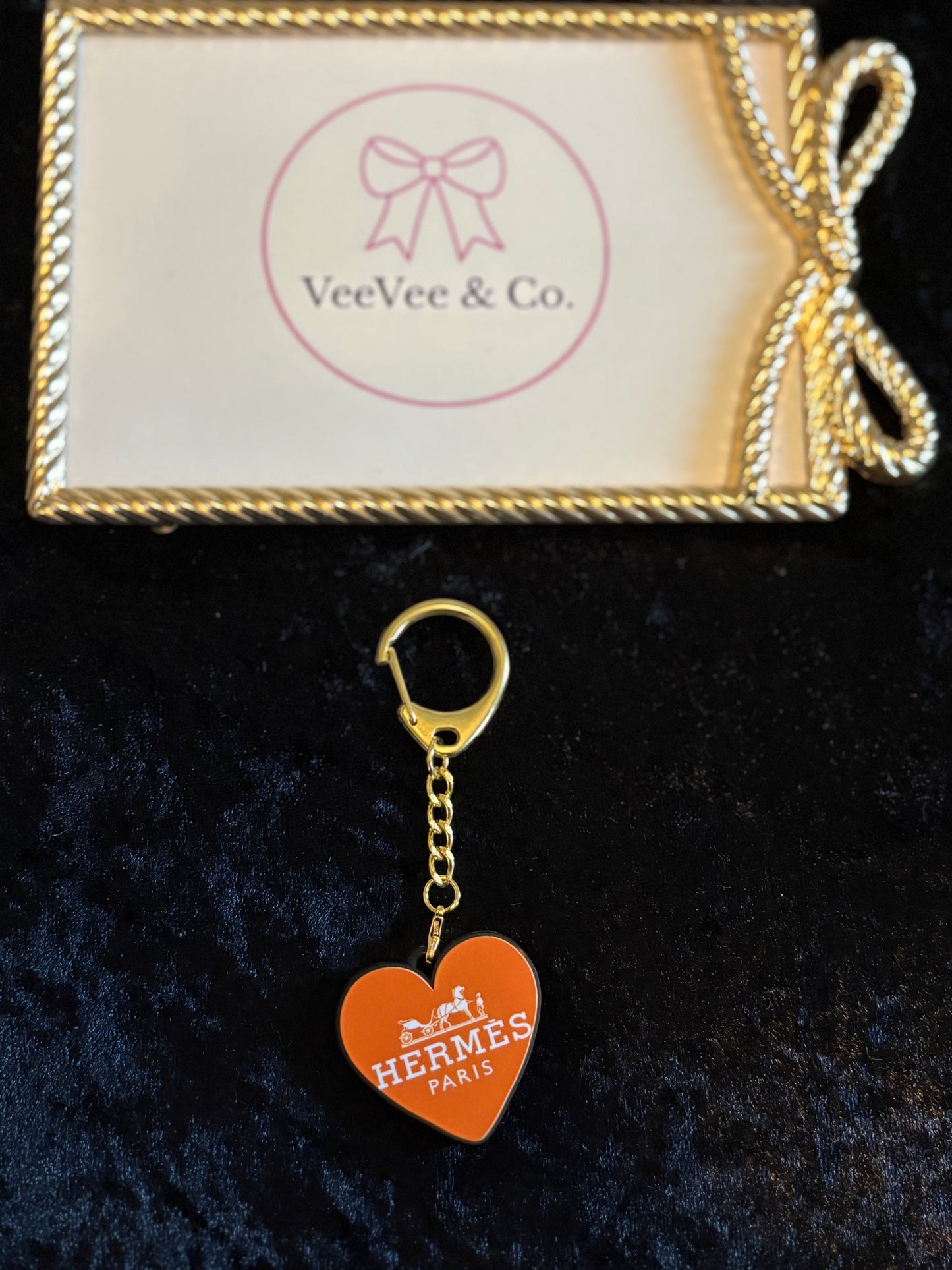 Orange Heart Keychain – Boutique Parisian Style | Double-Sided Charm with Gold Clasp