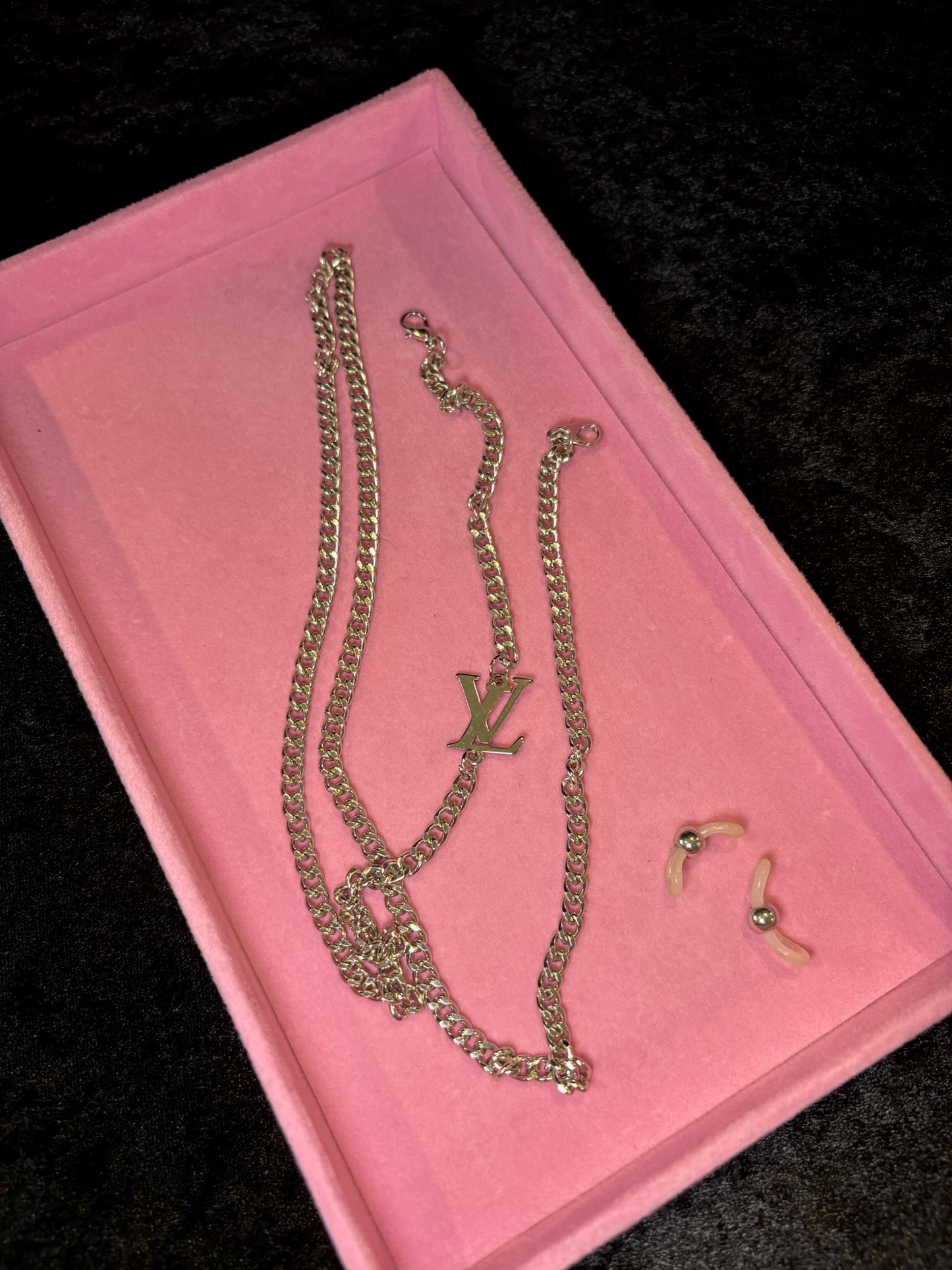 🩶✨ Silver Luxe Sunnies Chain | Chic Monogram Eyewear Accessory