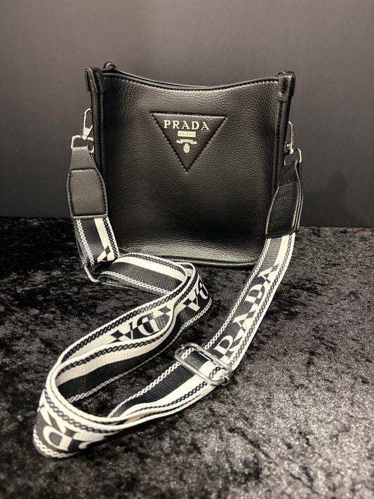 π€π€ City Girl Carryall | Black Pebbled Bag + Guitar Strap