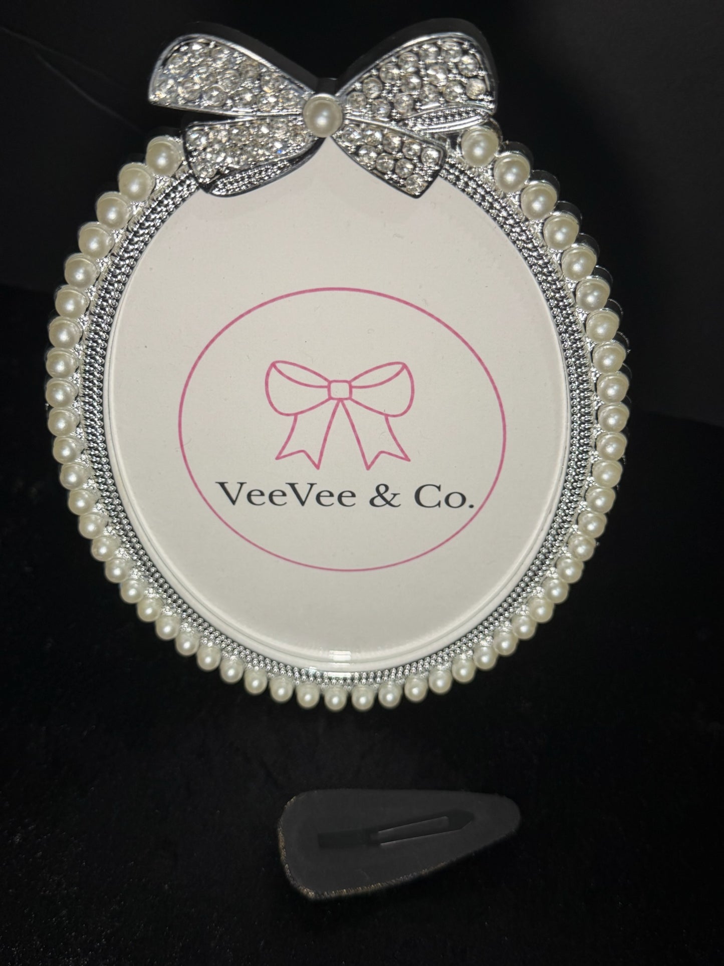 Café Chic Logo Hair Clip