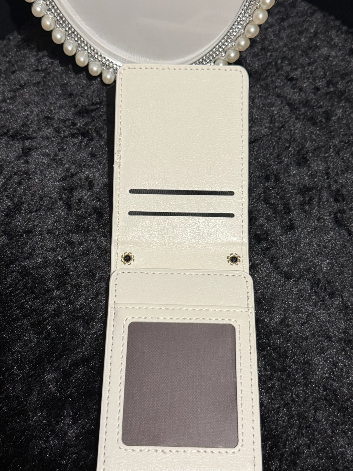 The Color Me Chic Card Holder