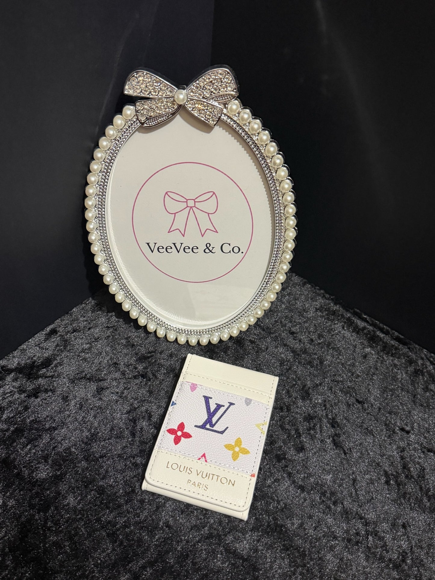 The Color Me Chic Card Holder
