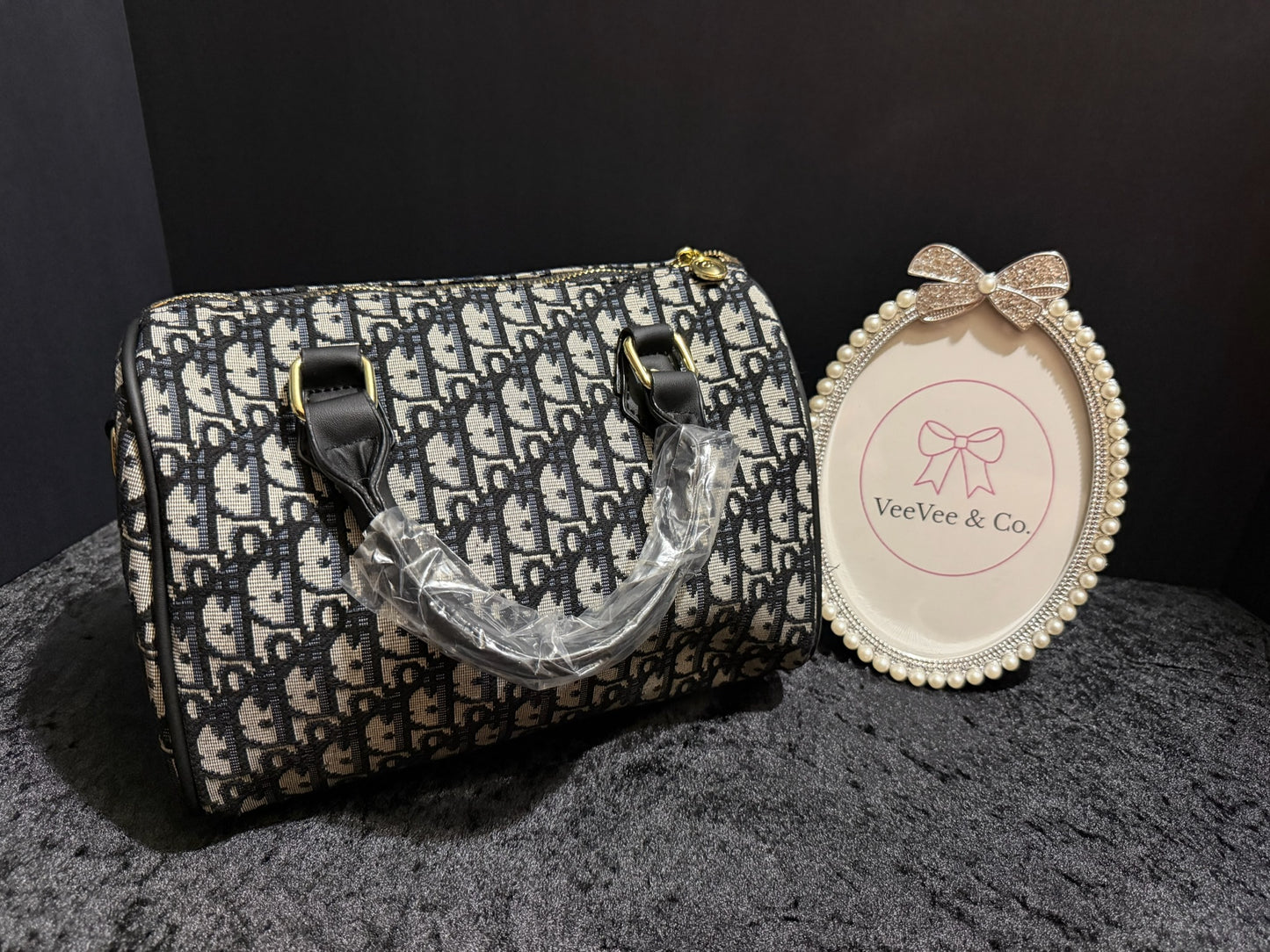 The Park Avenue Barrel Bag