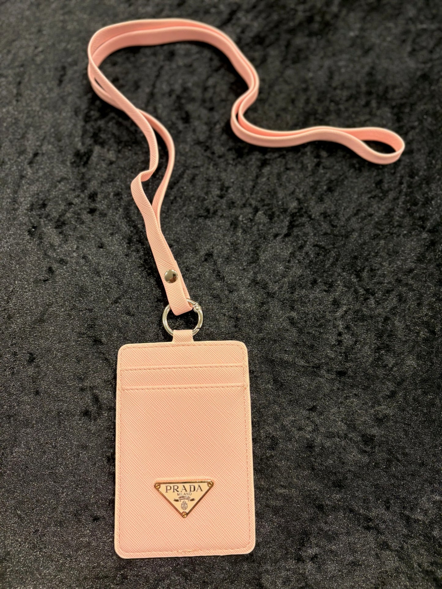 Blush Boss Badge Holder Set