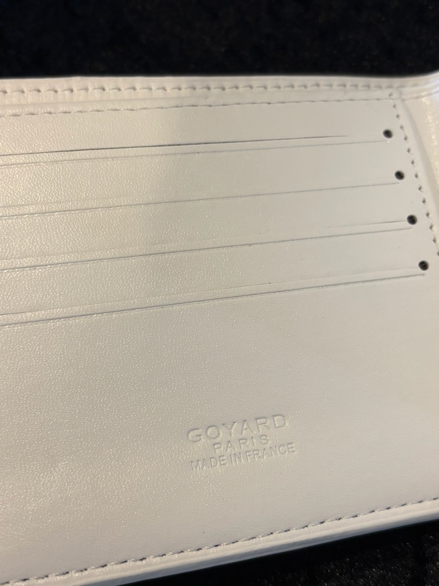 Minimalist Statement Wallet ✧ White Pattern Slim Bifold
