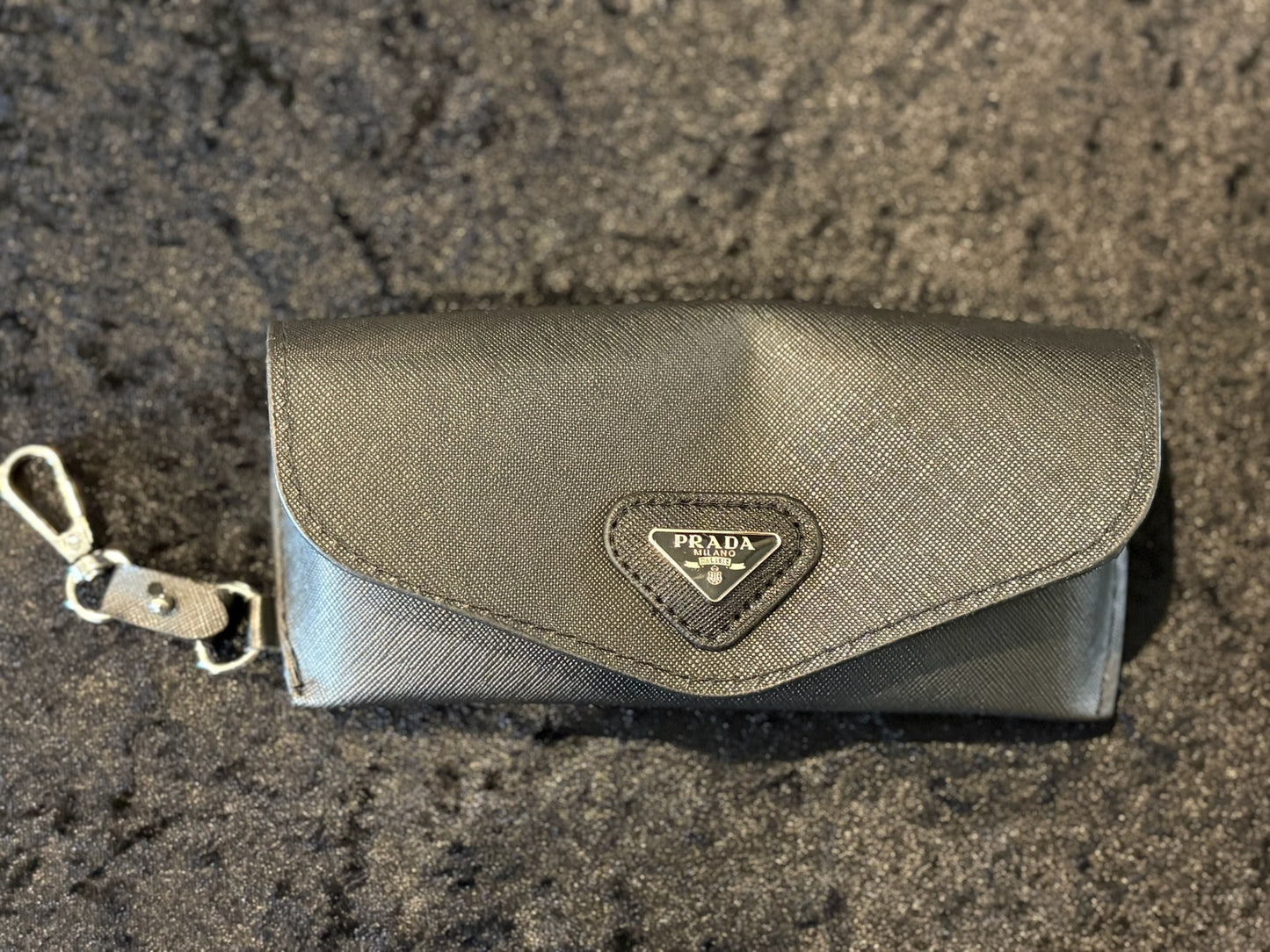 Clip & Go Sunglass Case