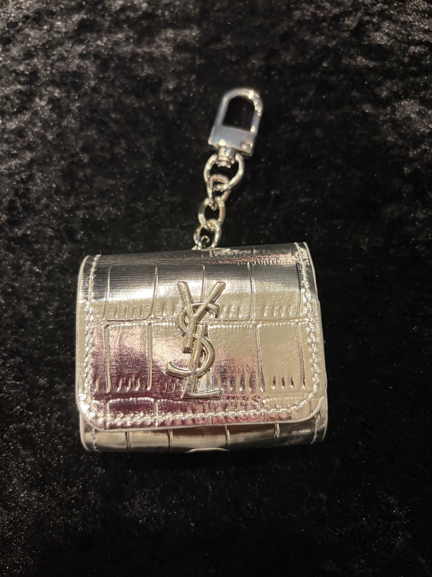 Pretty & Protected AirPod Case 💕 Pink & Silver Collection