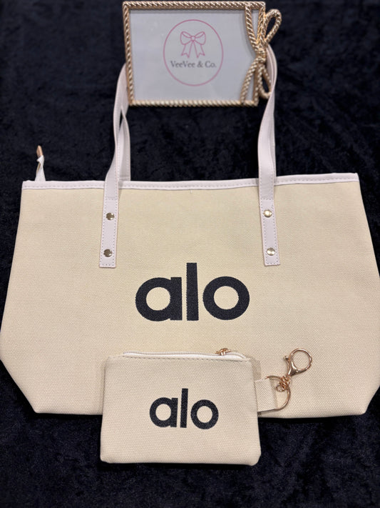 Sunny Day Tote with Matching Pouch