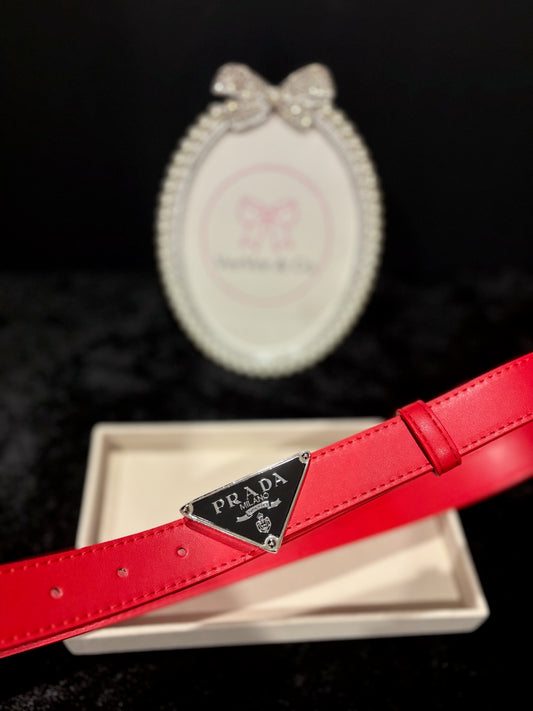 Rouge Icon Waist Belt – Sleek Triangle Statement Buckle