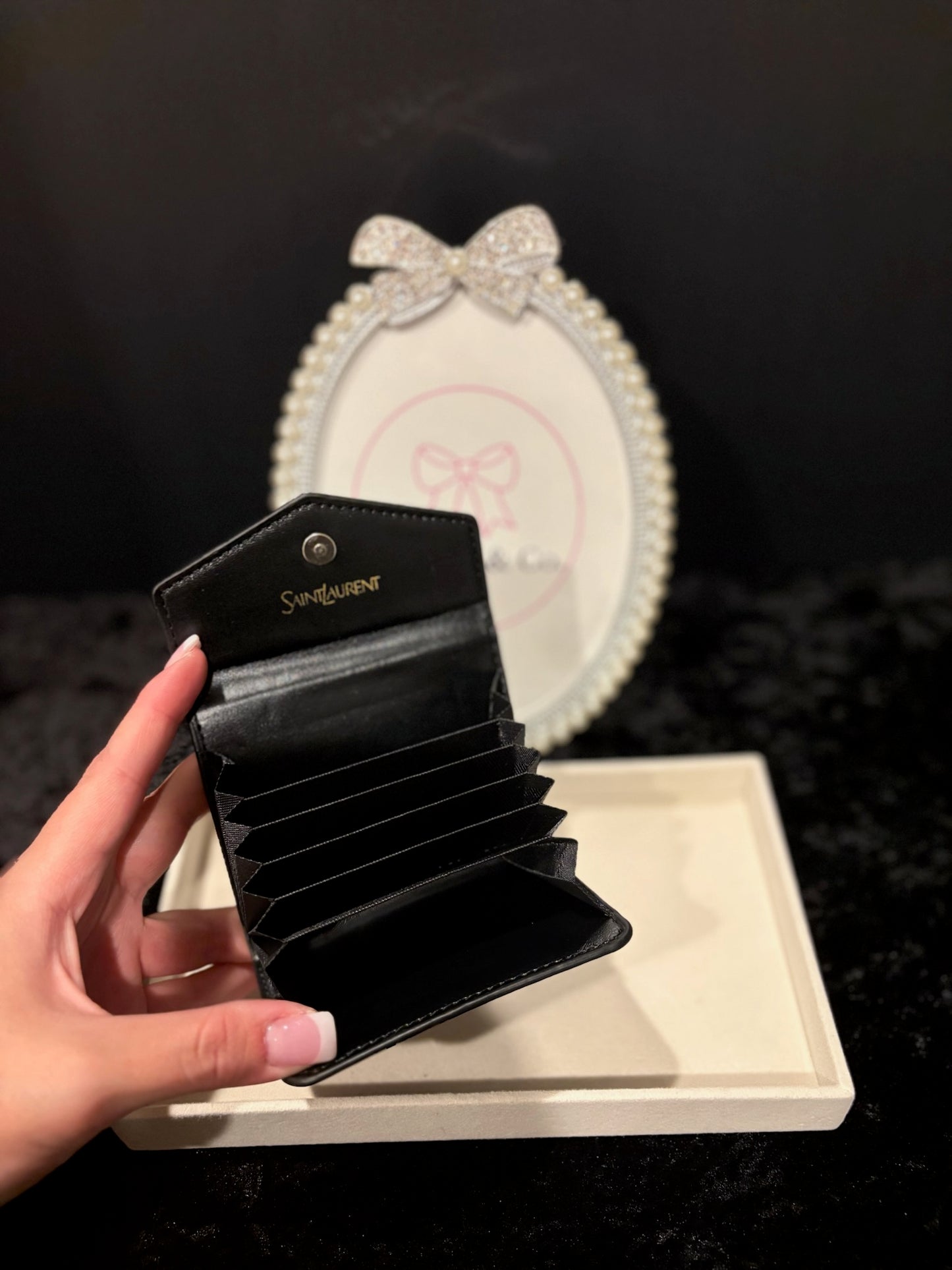 Noir Croc Card Vault
