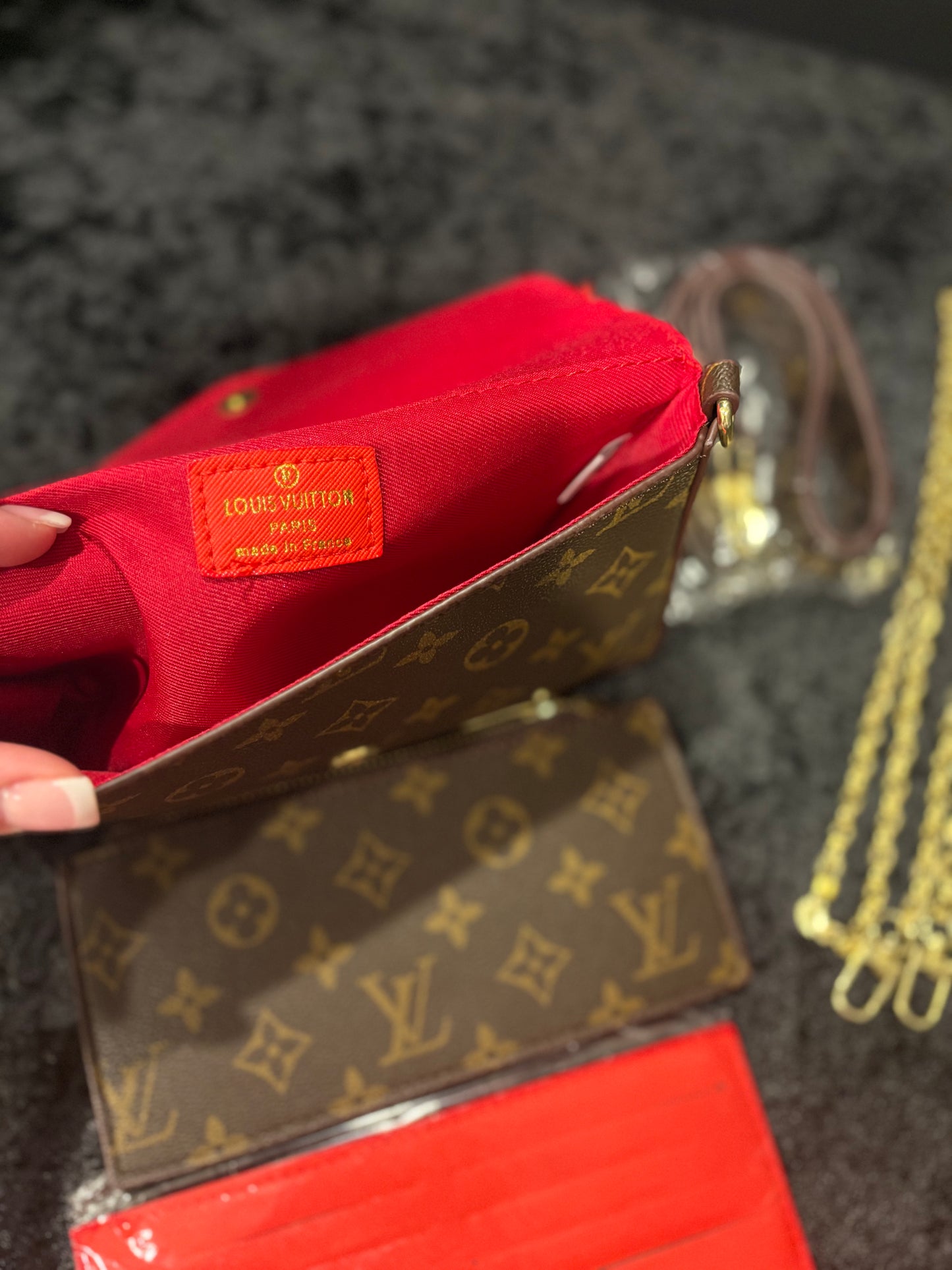 Café Rouge Convertible Bag
