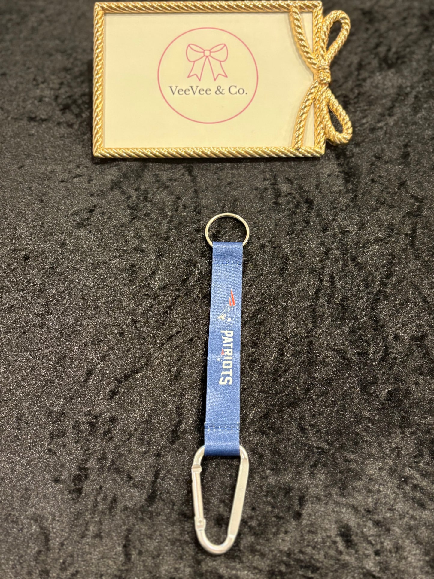 Patriots Clip & Go Keychain | Short Lanyard with Clasp and Ring