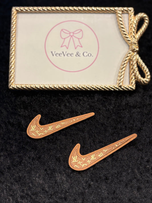 Chic Monogram Swoosh Iron-On Patch Set