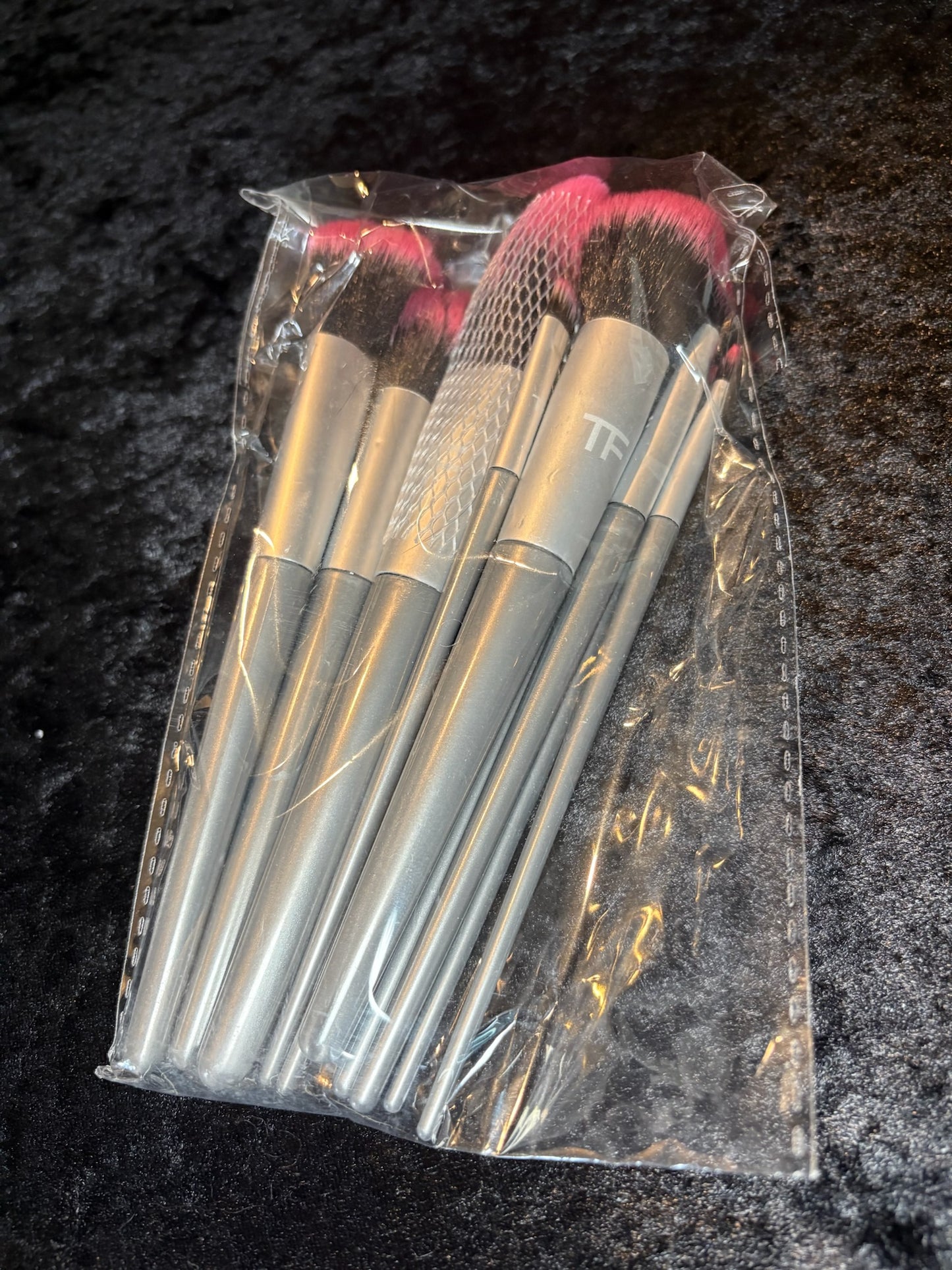 ✨🩶 Metallic Silver Glam Brush Set