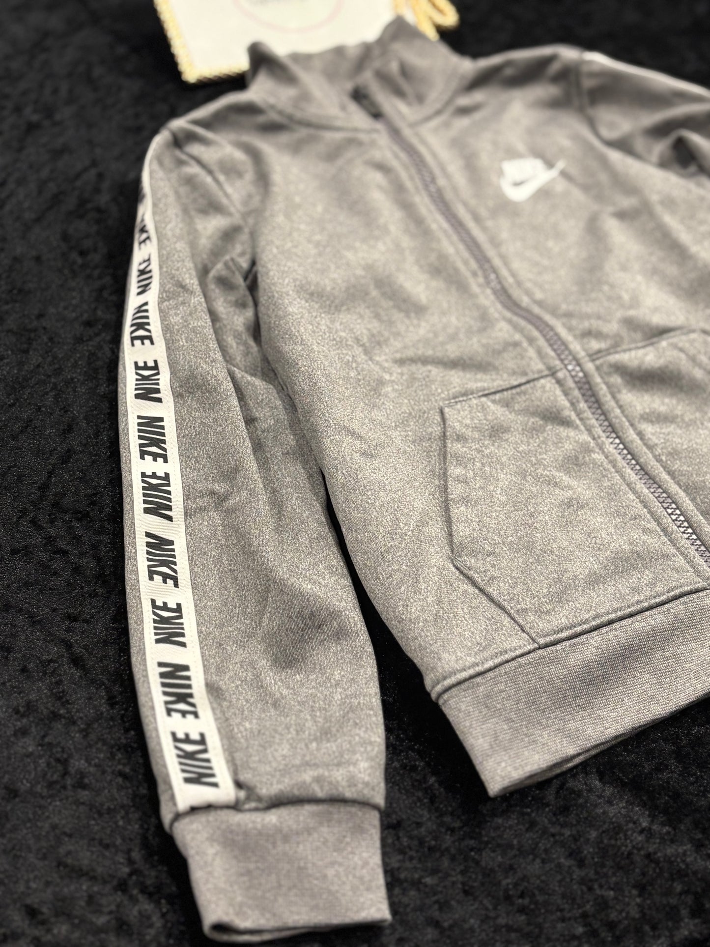 Lil Swoosh Star Zip-Up ~ SIZE 4T