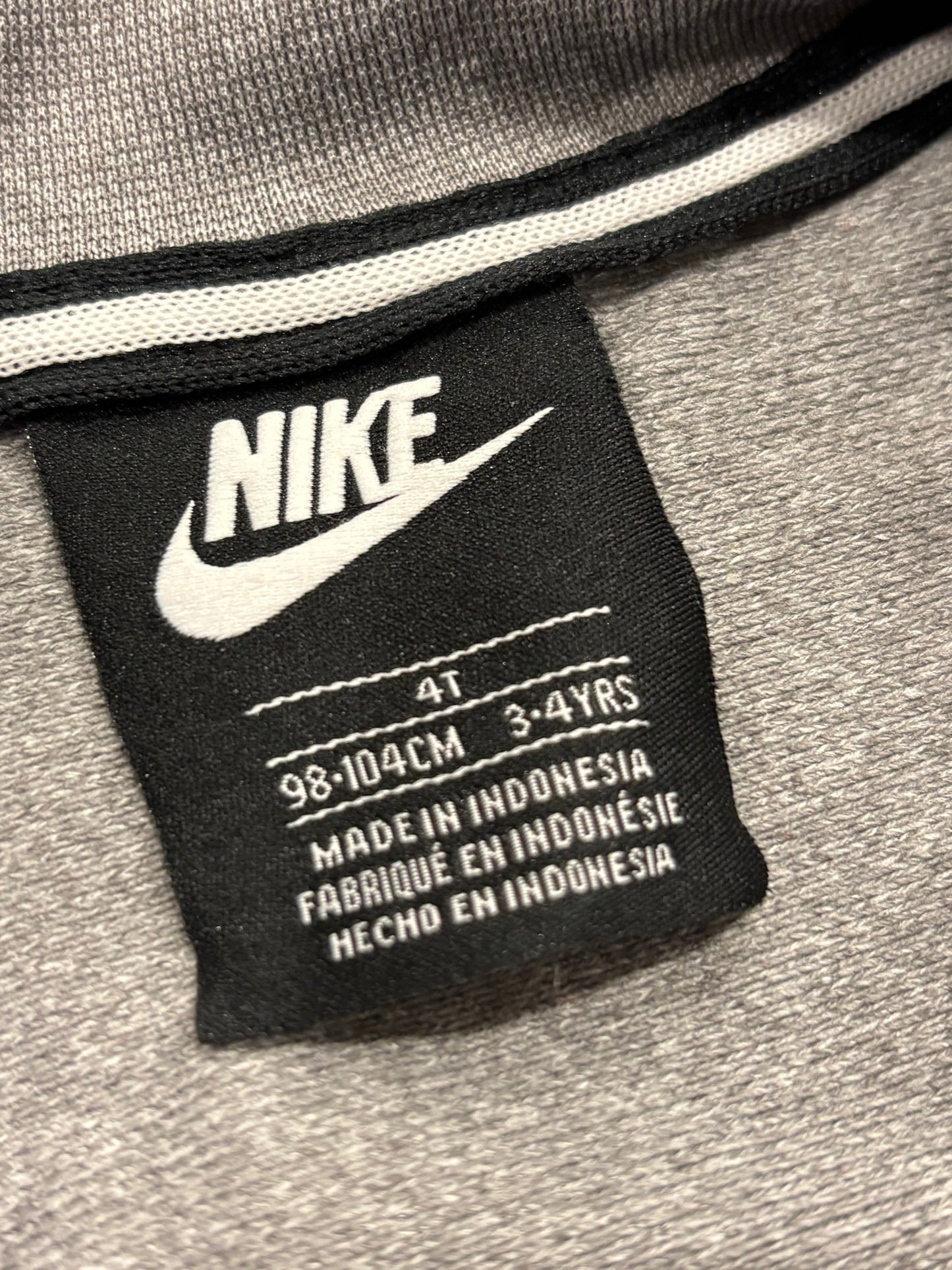 Lil Swoosh Star Zip-Up ~ SIZE 4T