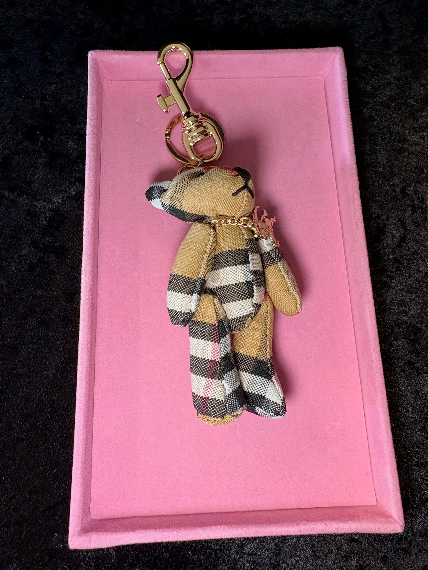 🧸✨ Luxe Little Bear Keychain | Gold Charm Accessory 💛