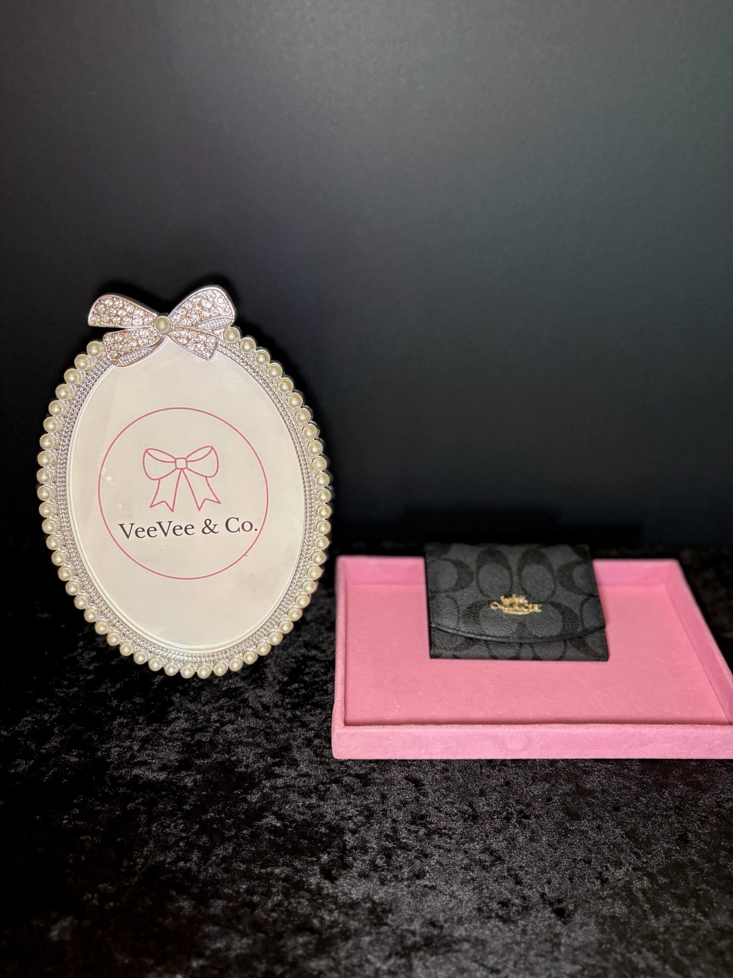🖤✨ Sleek & Chic Monogram Wallet | Slim Snap Closure Beauty