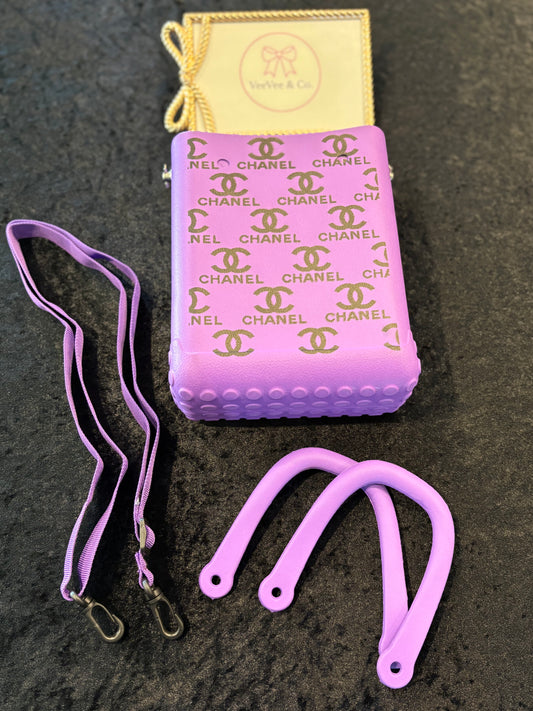 Royal Glow Tote – Black Detail Edition