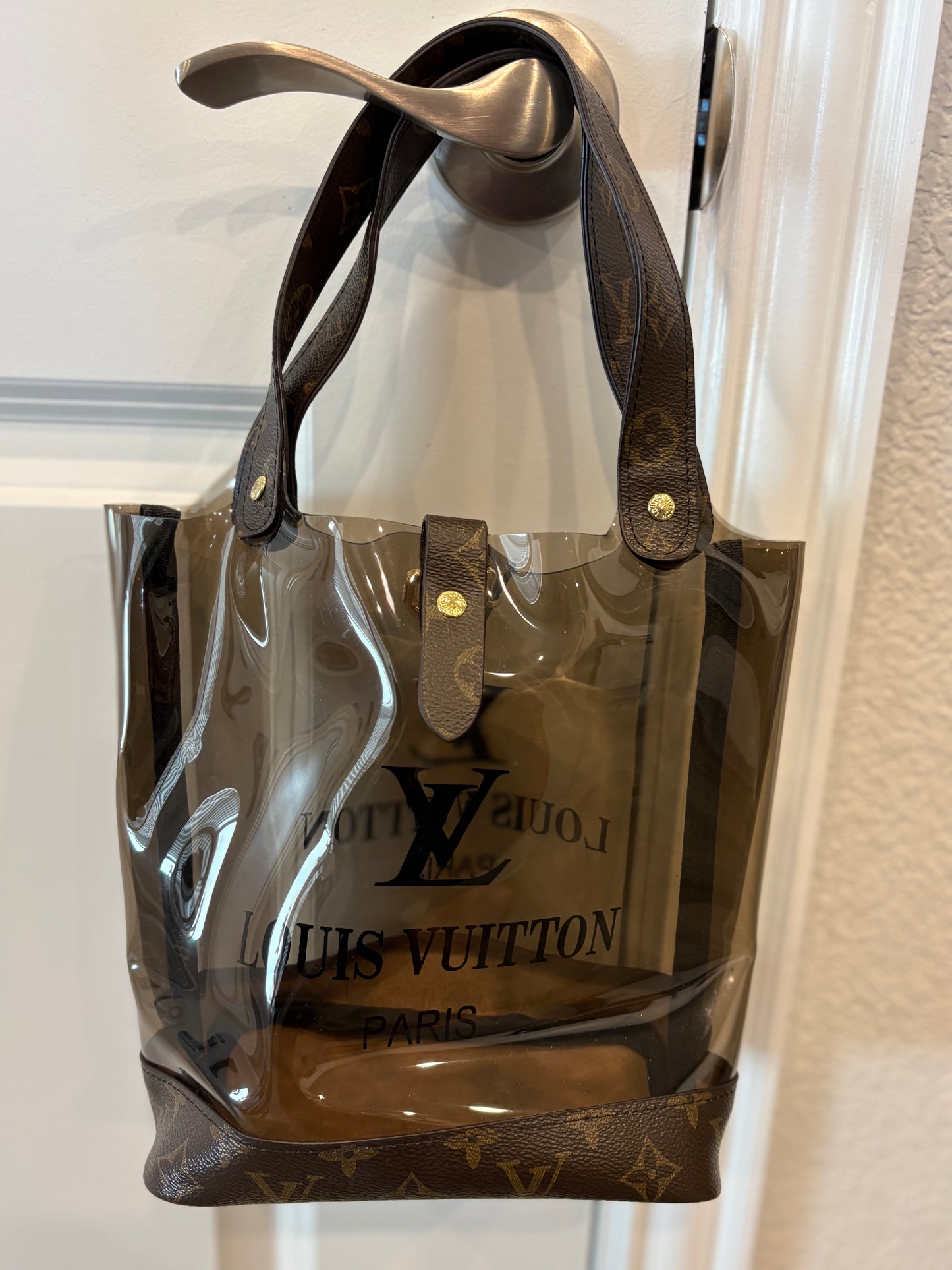 See-Through Luxe Bucket Bag – Everyday Event Edition