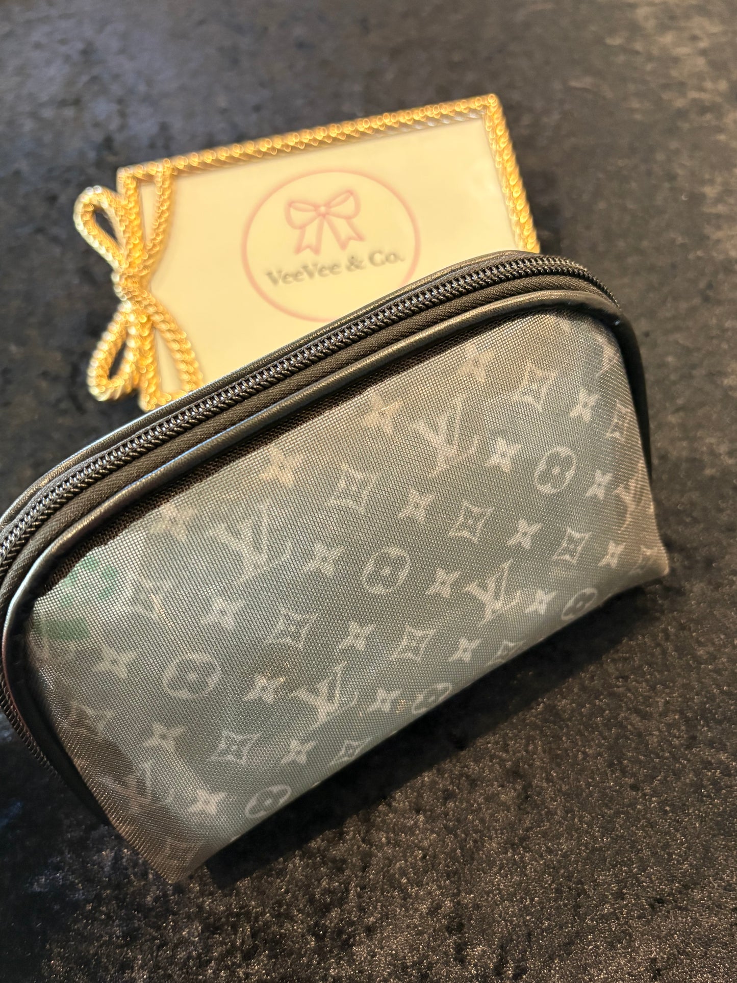 Beauty & Basics Mesh Pouch – Icon Print Style
