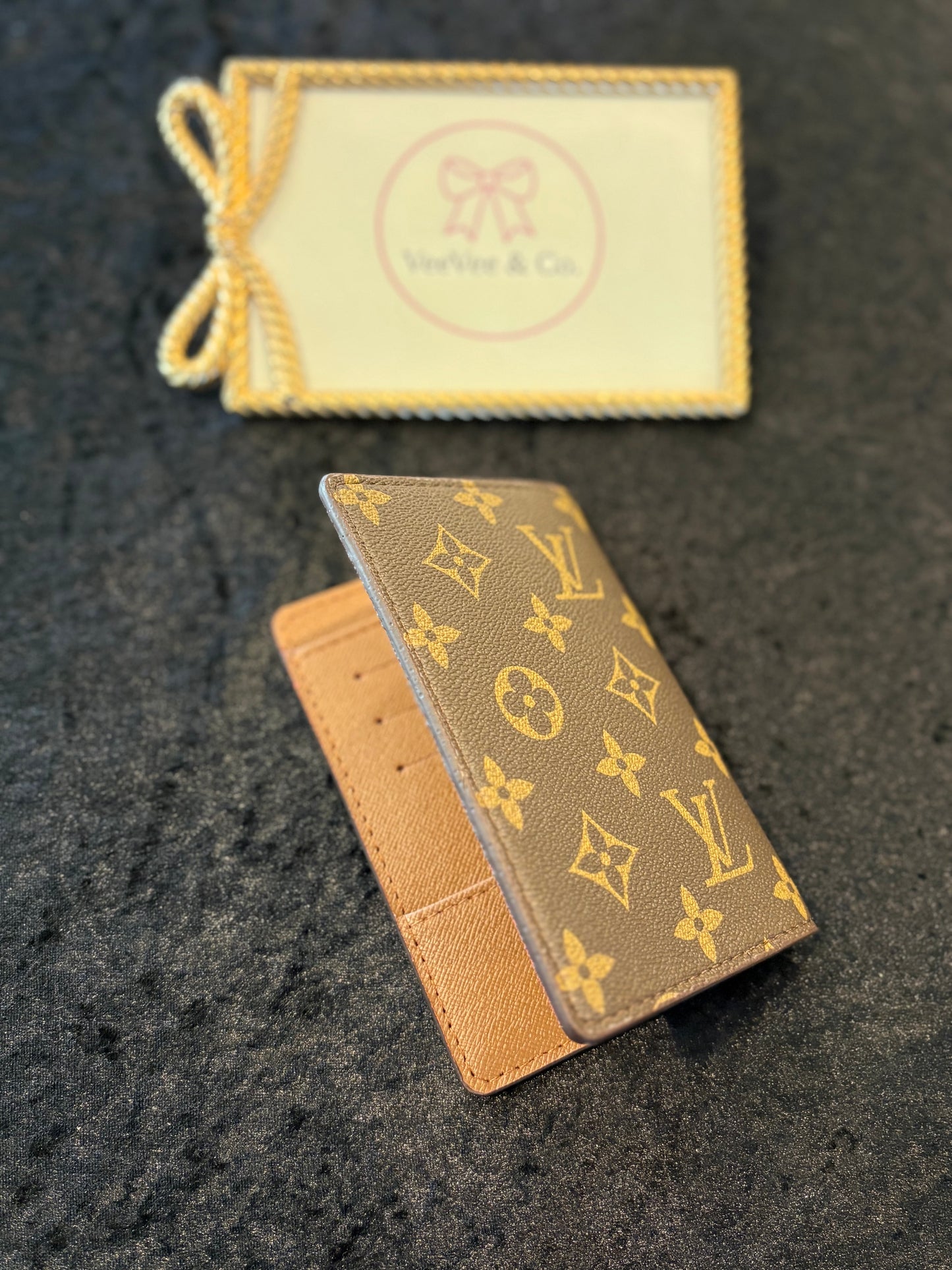 The Jetsetter Passport Case